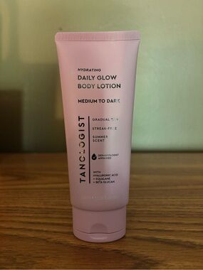TANOLOGIST Daily Glow Body Lotion